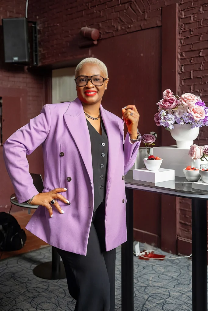 Dr. Lizzie Bronte is a leadership advisor and founder of Bronte Advisory